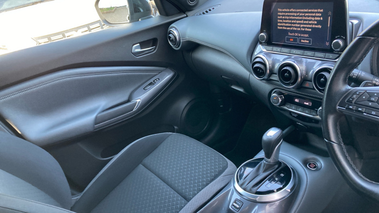 Nissan Juke 1.0 DiG-T 114 N-Connecta 5dr DCT Petrol Hatchback